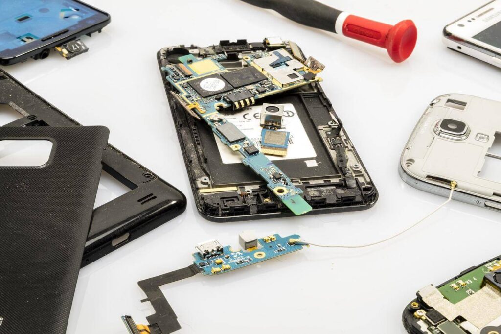 Trust The Experts At The Phone Repair Store To Fix Your Smartphone